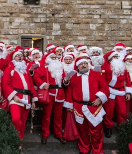 Fiorentina-Napoli: 70 Babbi Natale in campo per i bambini bisognosi