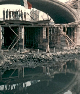 Firenze com'era: proiezione del film sul ponte Santa Trinita all'Institut français